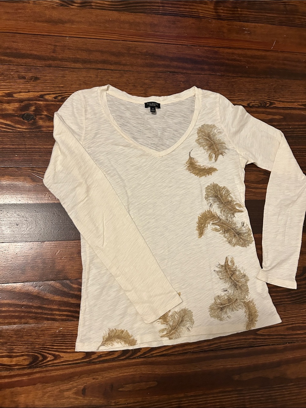 Talbots Cream Long Sleeve V-Neck Top with Gold Feather Motif